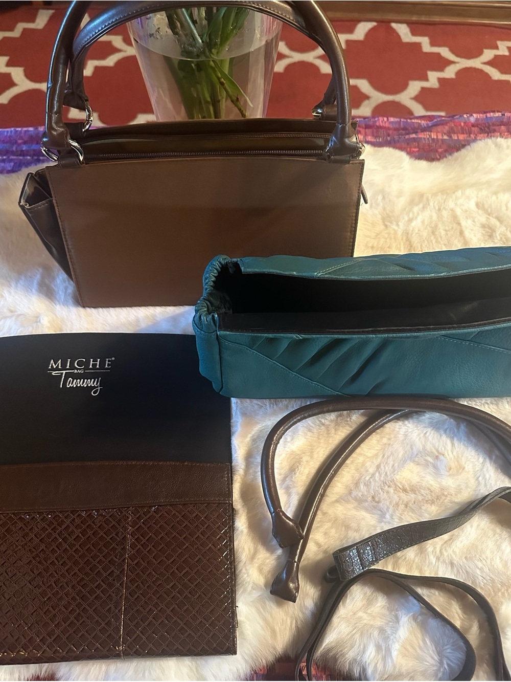 NWOT MICHE The “ Earth & Bright”Set. Includes 1 Brown Base, 1 Tammy Autumn Shell